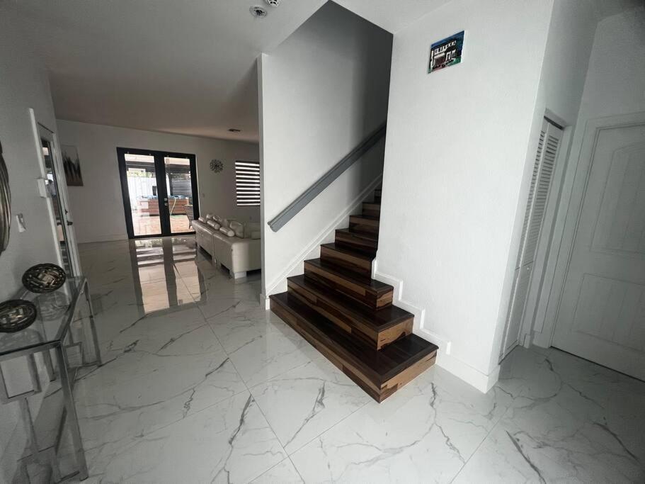 Villa Yenya Miami Exteriör bild
